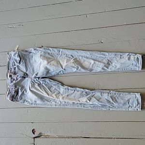 Levi's light wash skinny jeans